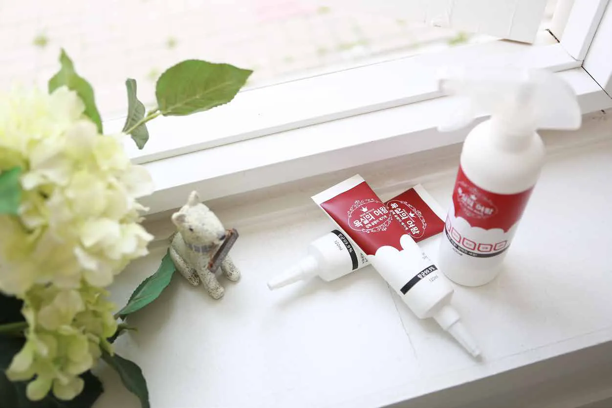 Bath Queen bathroom cleaner foam spray